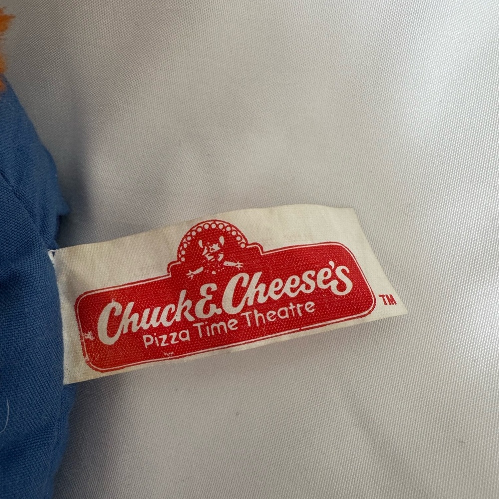 Vintage 1980s Jasper T. Jowls Chuck E Cheese Pizza Time Theatre 11” Plush Dog - Picture 6 of 8